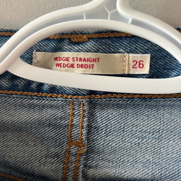 Levi’s Premium Wedgie Fit Ankle Jeans - Picture 3 of 4